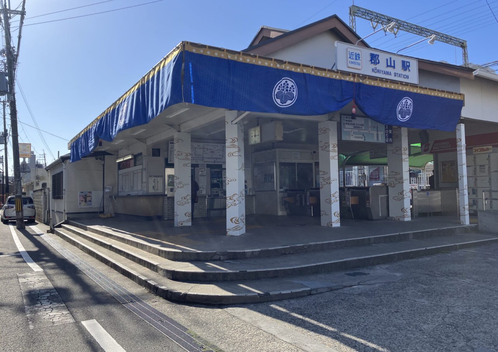 大河ドラマ主人公「豊臣秀長」イメージの近鉄郡山駅装飾・ 企画制作 - 01